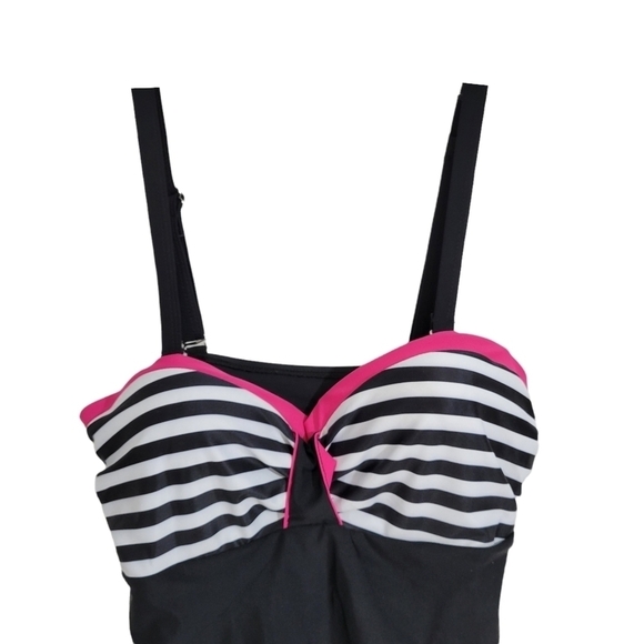 NWT Ecruve Black Striped Monokini Padded Swimsuit - Picture 2 of 8
